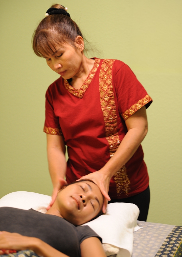 Kopf und Gesichtsmassage